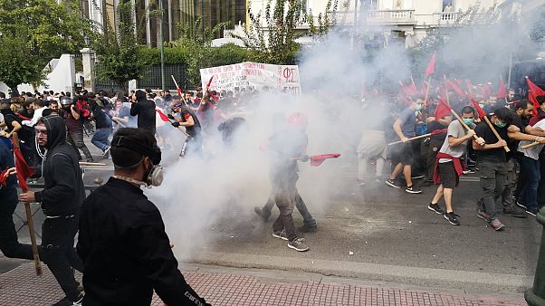 Ένταση στην πορεία των φοιτητών στο κέντρο της Αθήνας Ένταση στην πορεία των φοιτητών στο κέντρο της Αθήνας