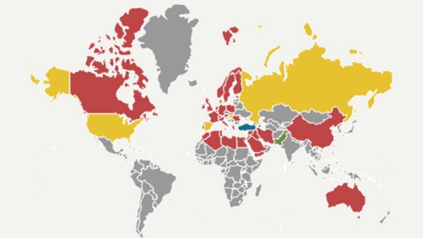 Suriye Milli Ordusu (SMO) savaşçıları, Rasulayn ilçesinde YPG/PKK bayraklarını indirdi. Suriye Milli Ordusu (SMO) savaşçıları, Rasulayn ilçesinde YPG/PKK bayraklarını indirdi.