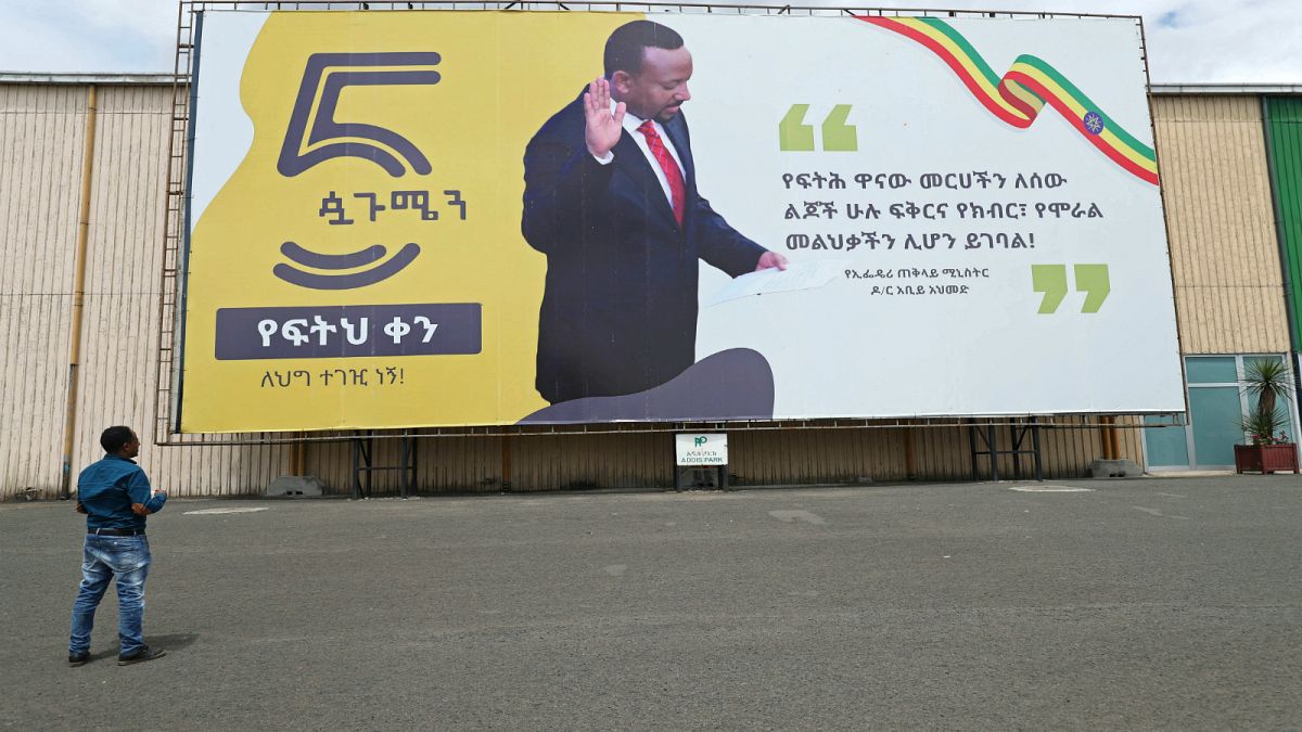 إثيوبيا: كيف جاءت ردة الفعل الرسمية على منح رئيس الحكومة جائزة نوبل للسلام؟