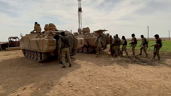 Suriye İnsan Hakları Gözlemevi: SDG'den 74, Suriye Milli Ordusu'ndan 49 savaşçı öldü Suriye İnsan Hakları Gözlemevi: SDG'den 74, Suriye Milli Ordusu'ndan 49 savaşçı öldü