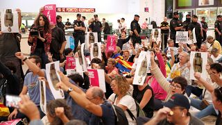 Protesters at Barcelona station demand release of jailed Catalan leaders