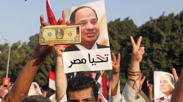 السيسي يلتقي رئيس وزراء إثيوبيا آبي أحمد في موسكو لبحث ملف سد النهضة السيسي يلتقي رئيس وزراء إثيوبيا آبي أحمد في موسكو لبحث ملف سد النهضة