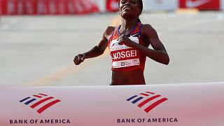 Kenyan Brigid Kosgei Sets New Women S Marathon World Record Beating Paula Radcliffe S 2003 Time Euronews