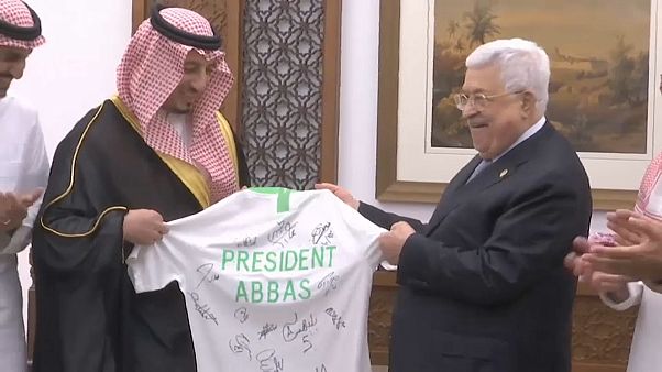 شاهد: المنتخب السعودي لكرة القدم في الأراضي الفلسطينية لأول مرة في تاريخه شاهد: المنتخب السعودي لكرة القدم في الأراضي الفلسطينية لأول مرة في تاريخه