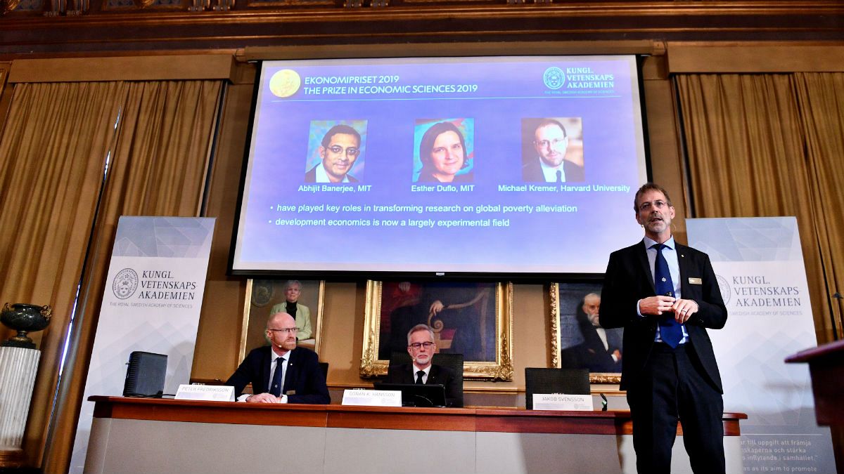 جایزه نوبل اقتصاد سال ۲۰۱۹ به سه نظریه‌پرداز فقر جهانی اهدا شد
