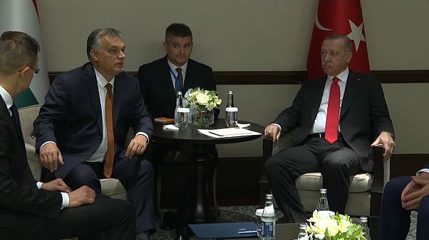 Cumhurbaşkanı Erdoğan Macaristan Başbakanı Victor Orban'ı Azerbaycan'da kabul etti Cumhurbaşkanı Erdoğan Macaristan Başbakanı Victor Orban'ı Azerbaycan'da kabul etti