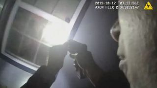 Τέξας: Λευκός αστυνομικός πυροβόλησε και σκότωσε μια αφροαμερικανή γυναίκα στο σπίτι της