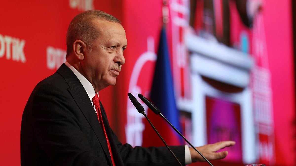 Cumhurbaşkanı Recep Tayyip Erdoğan, Azerbaycan'ın başkenti Bakü'de, Dünya Türk İş Konseyi Bakü Buluşması’na katıldı. Cumhurbaşkanı Erdoğan, programda konuşma yaptı
