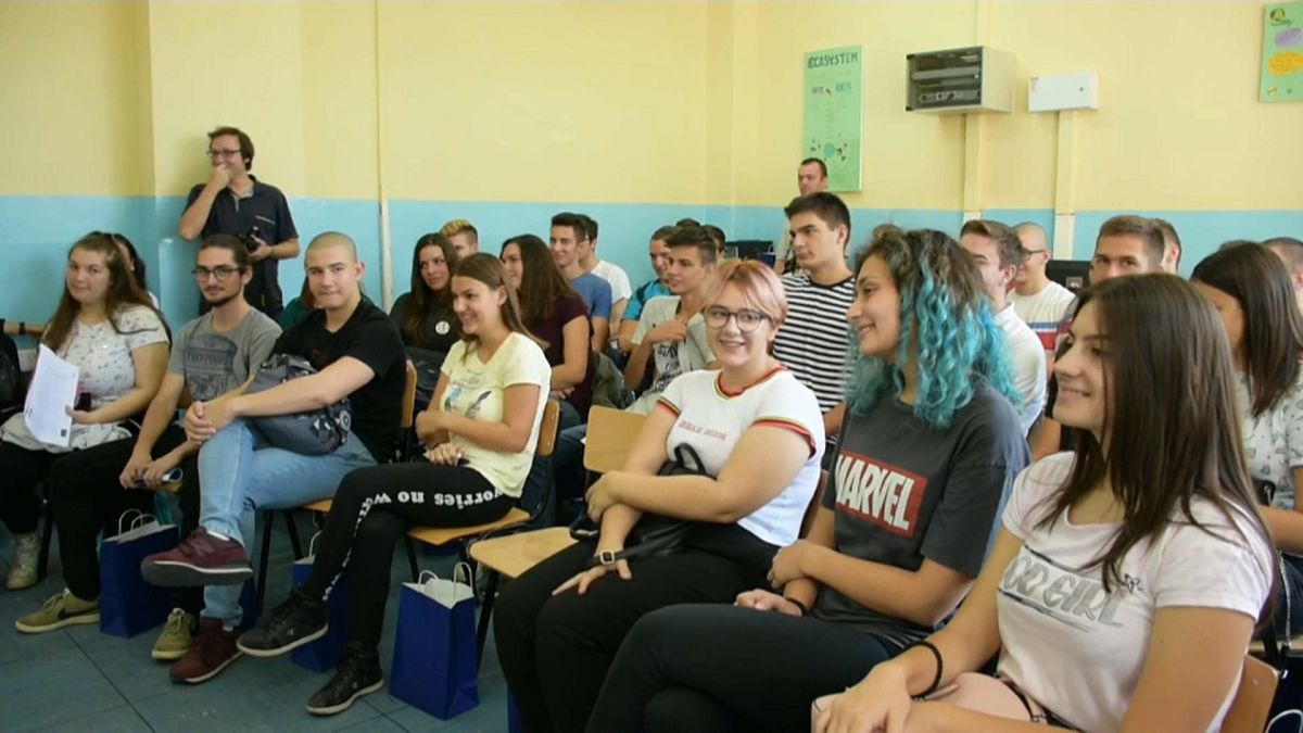 Молодёжь массово уезжает из Северной Македонии