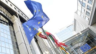 "Μπλόκο" από Γαλλία σε Αλβανία και Β.Μακεδονία για ένταξη στην ΕΕ