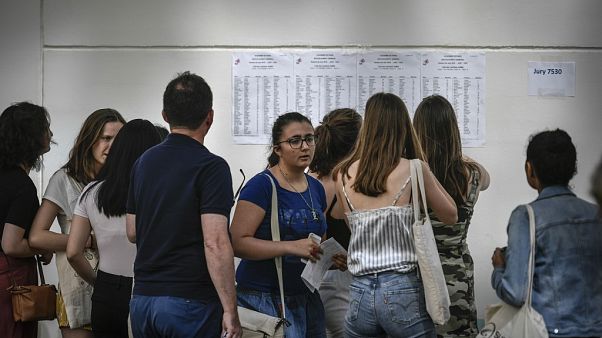 جامعة فرنسية تسعى لمراقبة طلابها المسلمين "لمكافحة التطرف" الإرهابي جامعة فرنسية تسعى لمراقبة طلابها المسلمين "لمكافحة التطرف" الإرهابي