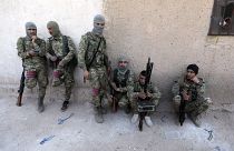 Siria, la Danimarca vuole revocare la cittadinanza ai foreign fighters con doppio passaporto
