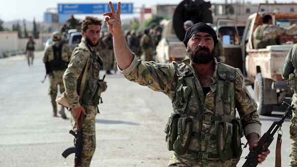 Suriye Milli Ordusu mensupları Tel Abyad'da Suriye Milli Ordusu mensupları Tel Abyad'da