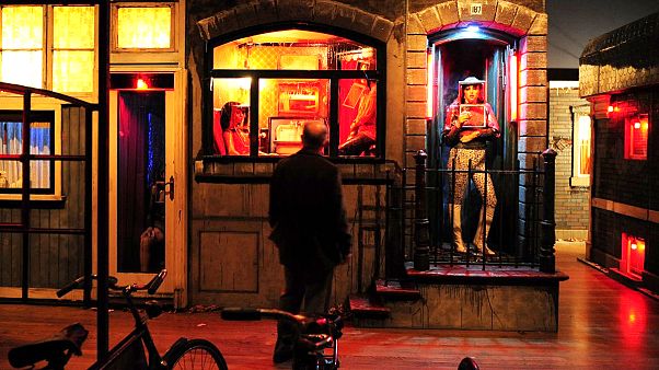 Hollanda'da seks işçileri için 'vesika' dönemi başlıyor: Amaç insan ticaretini engellemek Hollanda'da seks işçileri için 'vesika' dönemi başlıyor: Amaç insan ticaretini engellemek
