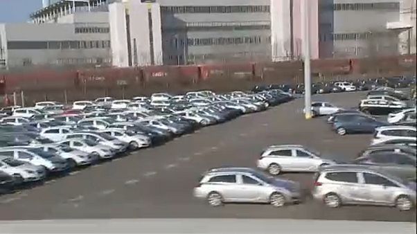 Venda de carros novos aumenta na União Europeia Venda de carros novos aumenta na União Europeia