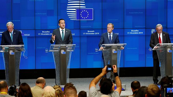 Aláírták a brexit-megállapodást az európai uniós országok vezetői Brüsszelben Aláírták a brexit-megállapodást az európai uniós országok vezetői Brüsszelben