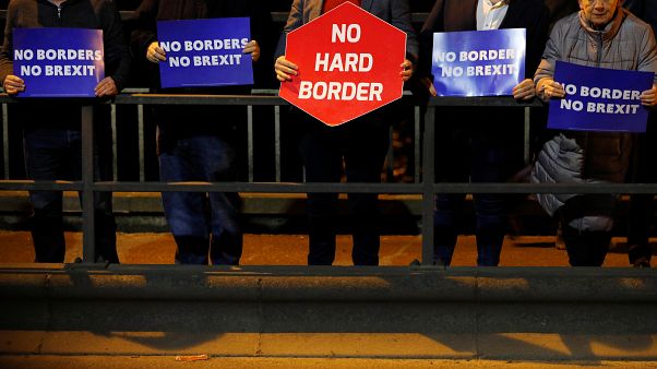 Anlaşmaya varılan yeni Brexit metninin içeriği nasıl değişti? Anlaşmaya varılan yeni Brexit metninin içeriği nasıl değişti?