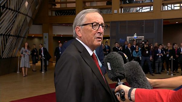 "Ich spreche gerade!" - Juncker herrscht Journalisten an "Ich spreche gerade!" - Juncker herrscht Journalisten an
