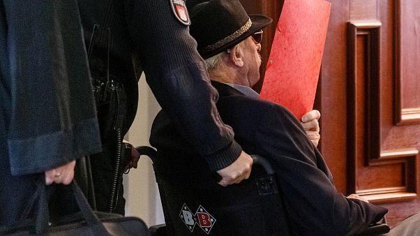 A képen a vádlott a tárgyalás alatt A képen a vádlott a tárgyalás alatt