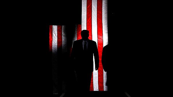 Her iki Amerikalıdan biri Başkan Trump hakkında başlatılan azil soruşturmasını destekliyor Her iki Amerikalıdan biri Başkan Trump hakkında başlatılan azil soruşturmasını destekliyor