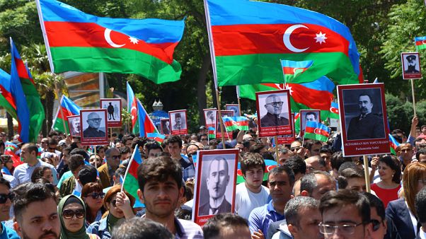 Azerbaycan'da 28 Mayıs 1918'de ilan edilen Cumhuriyetin 100. yıl dönümü çeşitli etkinliklerle kutlandı Arşiv Resul Rehimov - Anadolu Ajansı ) Azerbaycan'da 28 Mayıs 1918'de ilan edilen Cumhuriyetin 100. yıl dönümü çeşitli etkinliklerle kutlandı Arşiv Resul Rehimov - Anadolu Ajansı )