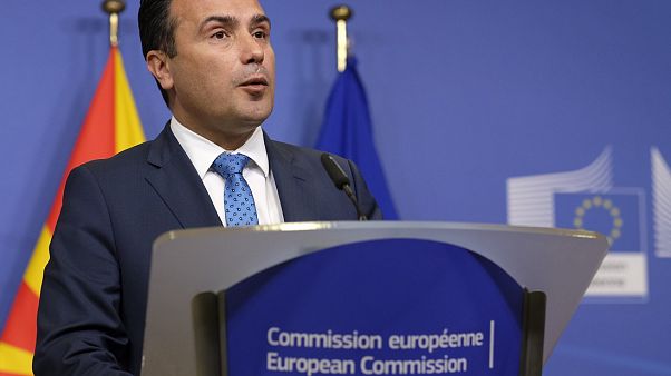 Zoran Zaev pide elecciones parlamentarias anticipadas tras el revés de la Unión Europea Zoran Zaev pide elecciones parlamentarias anticipadas tras el revés de la Unión Europea