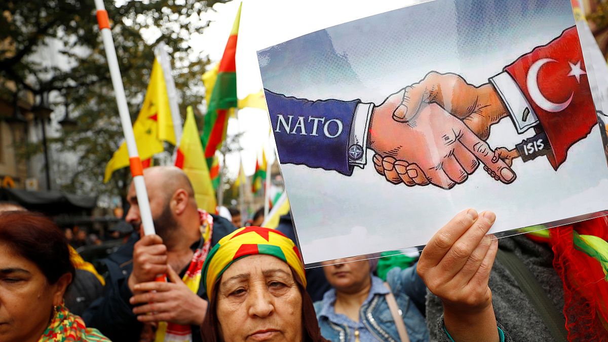 Pro-kurdische Demos: "Nicht an die Seite eines Despoten stellen"
