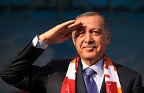 A török elnök „betörné a terroristák fejét”