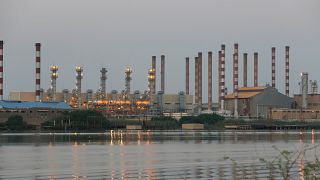 İran'ın Abadan petrol rafinerisi