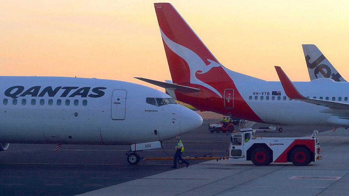 Qantas 19 saatlik rekor New York-Sidney uçuşunu tamamladı