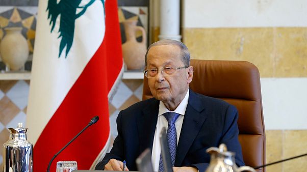 الرئيس اللبناني عون يأمل في إمكانية تشكيل حكومة جديدة في غضون أيام الرئيس اللبناني عون يأمل في إمكانية تشكيل حكومة جديدة في غضون أيام
