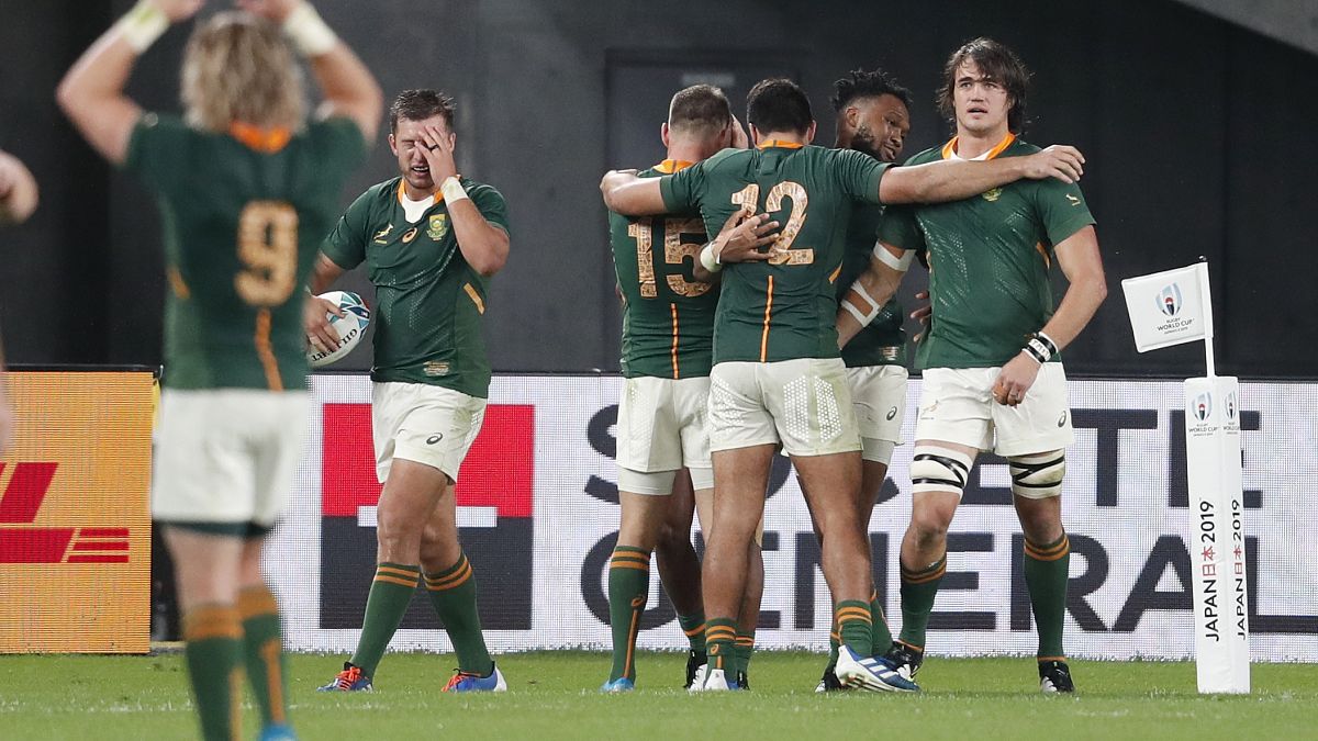 South Africa's Makazole Mapimpi celebrates with team mates scoring their third try