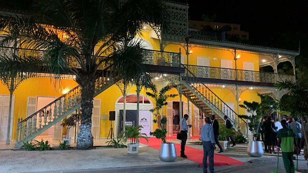França e Grupo Total investem 400 mil euros em projetos culturais em Angola França e Grupo Total investem 400 mil euros em projetos culturais em Angola