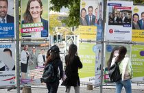 ملصقات لمرشحين للانتخابات التشريعية في سويسرا- أرشيف رويترز