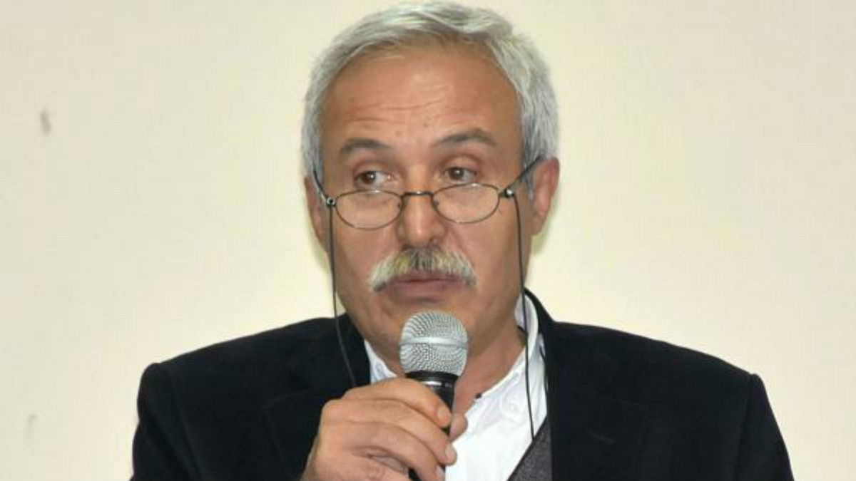 Görevden alınan Diyarbakır Büyükşehir Belediye Başkanı Selçuk Mızraklı gözaltında