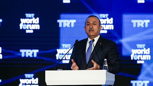 Dışişleri Bakanı Çavuşoğlu: YPG/PYD tamamen çekilmezse 35 saat içinde operasyona başlıyoruz Dışişleri Bakanı Çavuşoğlu: YPG/PYD tamamen çekilmezse 35 saat içinde operasyona başlıyoruz