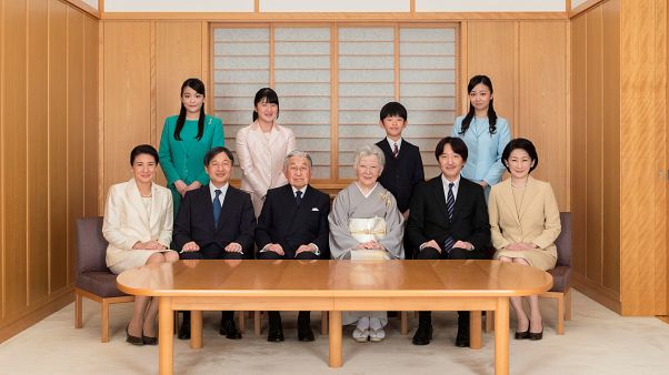 Kedden lép trónra az új japán császár Kedden lép trónra az új japán császár