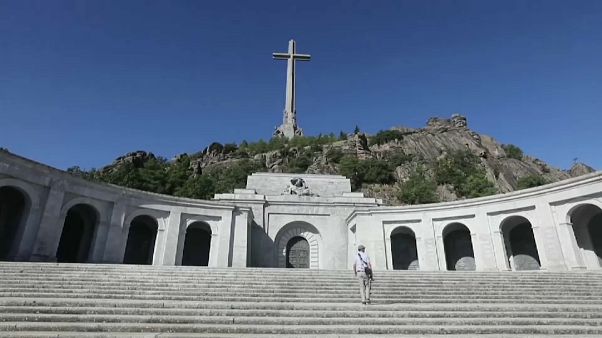 Il trasferimento della salma del caudillo, istruzioni per l'uso Il trasferimento della salma del caudillo, istruzioni per l'uso