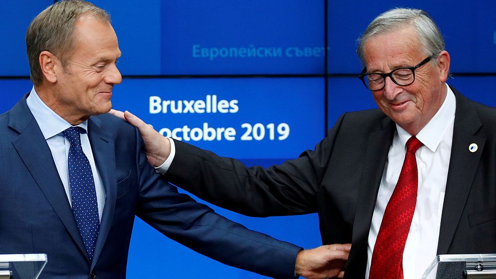 "Breves de Bruxelas": Despedida de Juncker e avisos da CE - Euronews