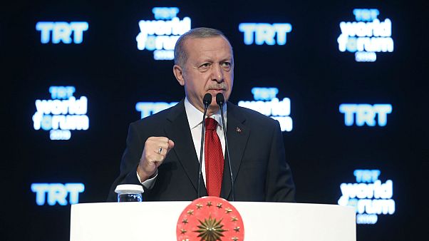 Cumhurbaşkanı Erdoğan'dan Suriye'de operasyon eleştirisi: Tüm Batı teröristlerin yanında yer aldı Cumhurbaşkanı Erdoğan'dan Suriye'de operasyon eleştirisi: Tüm Batı teröristlerin yanında yer aldı