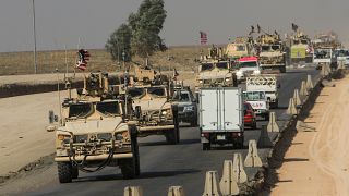Suriyeli Kürtler Irak'a giden ABD konvoyunu taşladı: Bize ihanet ettiniz, lanetleneceksiniz
