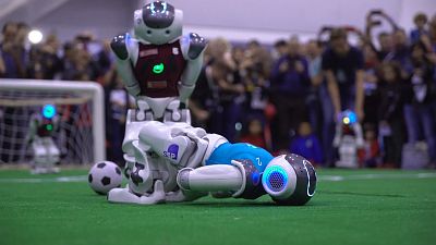 شاهد: روبوتات تتنافس في مباراة لكرة القدم في إيطاليا