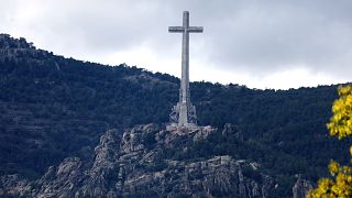 Eski İspanya diktatörü Franco'nun kabri helikopterle aile mezarlığına taşınacak