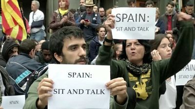 Sitzstreik im Katalonien-Konflikt: Demonstranten verlangen Gespräche