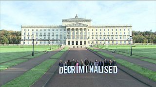Nordirland: Ehe für alle und weicheres Abtreibungsgesetz