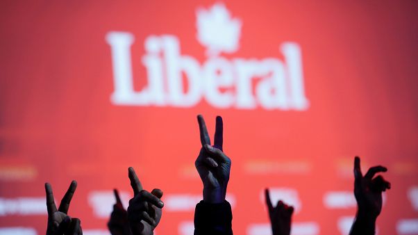 Justin Trudeau celebra vitória nas eleições canadianas mas não foi o único Justin Trudeau celebra vitória nas eleições canadianas mas não foi o único