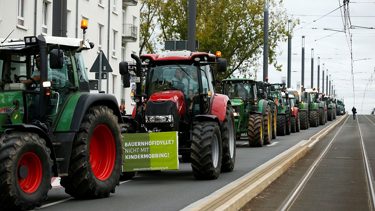 Agrarpolitik: Deutsche Bauern gehen auf die Barrikaden