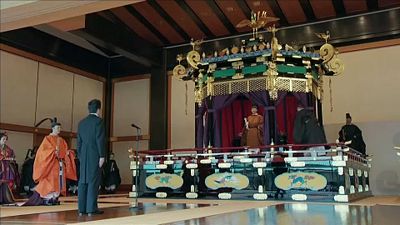 ویدئو؛ مراسم ویژه در معابد ژاپن همزمان با تکیه زدن ناروهیتو بر تخت سلطنت