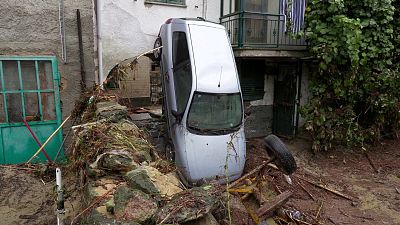 شاهد: خراب في مدينة كاستيليتو دوربا الإيطالية بسبب الفيضانات