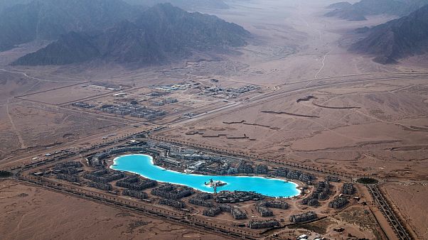بريطانيا تلغي حظر الرحلات الجوية إلى شرم الشيخ بريطانيا تلغي حظر الرحلات الجوية إلى شرم الشيخ